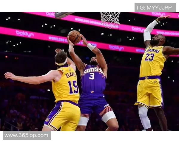 湖人对决太阳西部决赛精彩回顾与分析球星表现与战术布局全景呈现