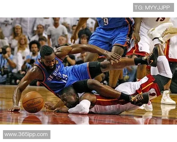 帕纳辛纳与阿尔巴的激烈对决揭示篮球战术与团队合作的重要性