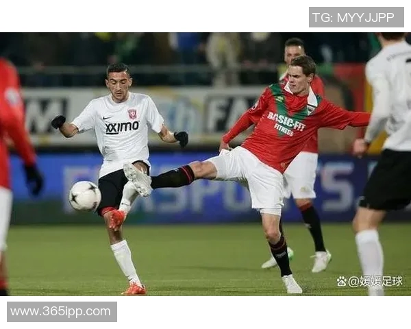 特温特与阿尔克比赛直播全程回顾及精彩瞬间分析