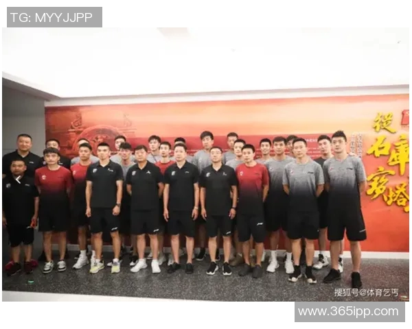 上海篮球队的蜕变之路:从传统强队到现代职业化的全面转型纪实 上海篮球队的蜕变之路:从传统强队到现代职业化的全面转型纪实